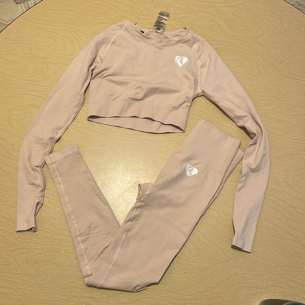 Women’s best top and bottom